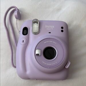 Instax Mini 11 Camera in Soft Purple